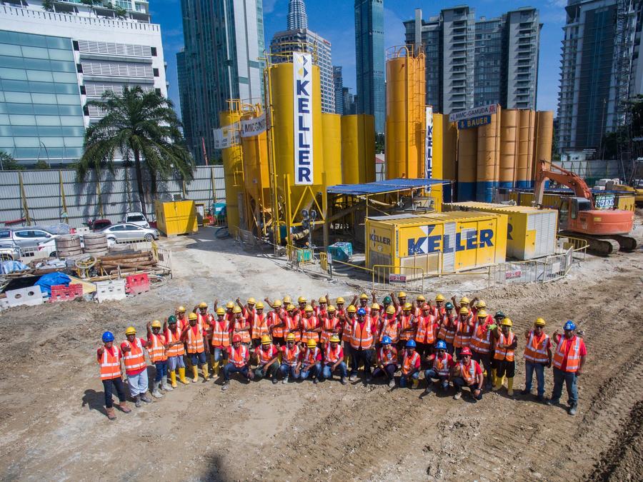 Group shot of entire Keller site team at Conlay Station project in Kuala Lumpur