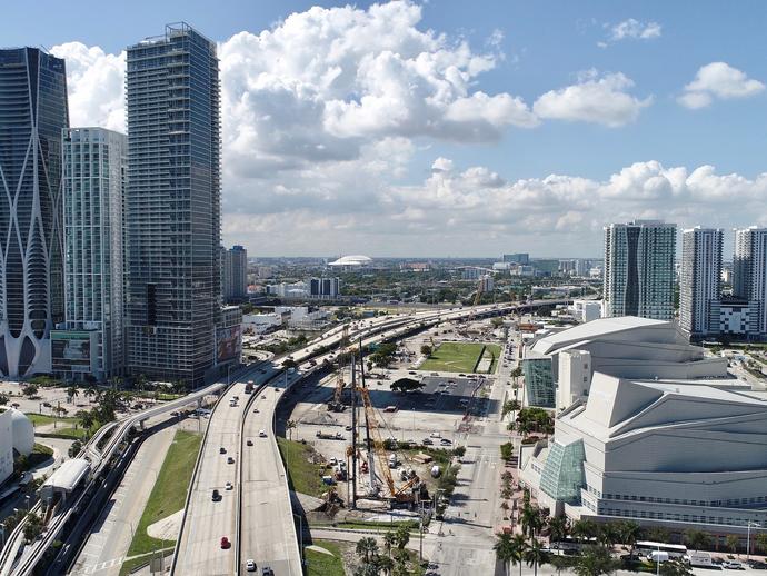 Keller rig on Signature Bridge project